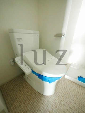 ＬＥＸＥ　ＡＺＥＳＴ横濱関内のトイレ|落ち着いた色調のトイレです