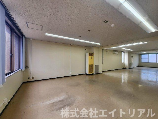 アテックビル の内装