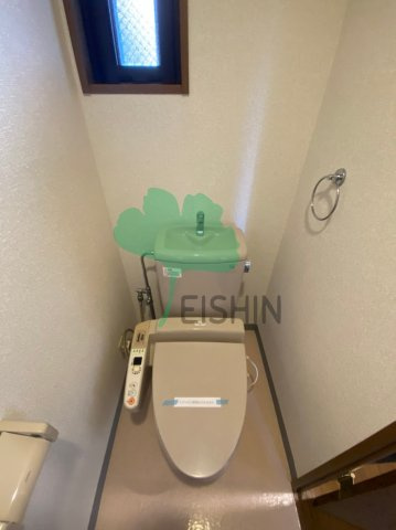 リベラいわきのトイレ|別部屋の写真です