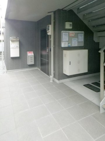 フェリオ鳴尾のロビー