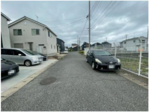 茂原市　ゆたか　中古戸建の前面道路含む現地写真