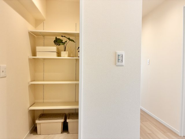 ユニーブル神丘マンションの玄関
