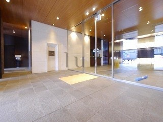 ロイヤルタワー横濱鶴見のエントランス|重厚感のあるエントランスです！