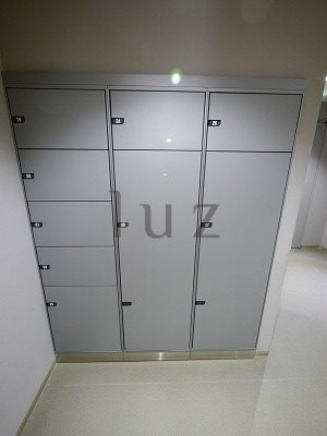 ロイヤルタワー横濱鶴見のその他共用部分|便利な宅配ボックス完備！