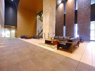 ロイヤルタワー横濱鶴見のロビー|タワーマンションならではの綺麗なロビーです！