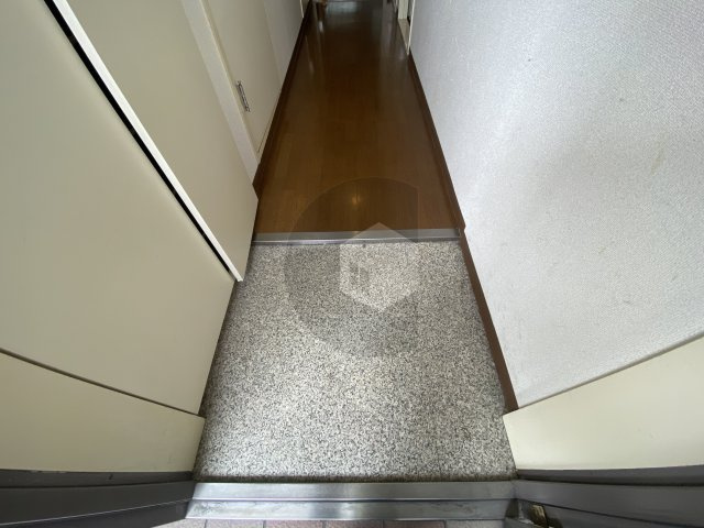 センターロイヤルの玄関