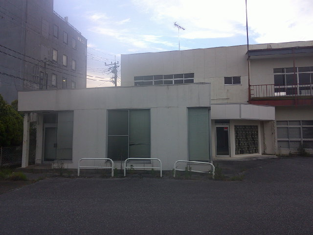 茂原市高師町３丁目の倉庫の外観