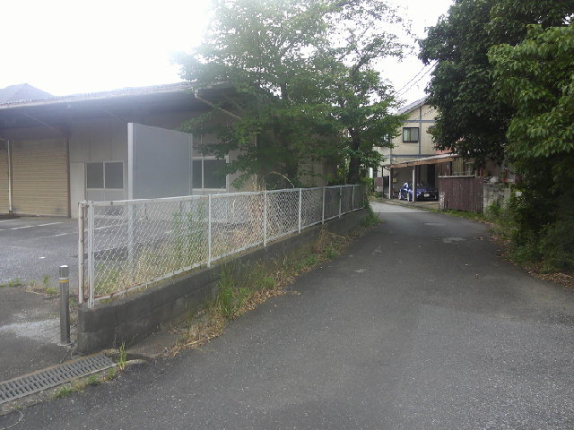 茂原市高師町３丁目の倉庫の周辺