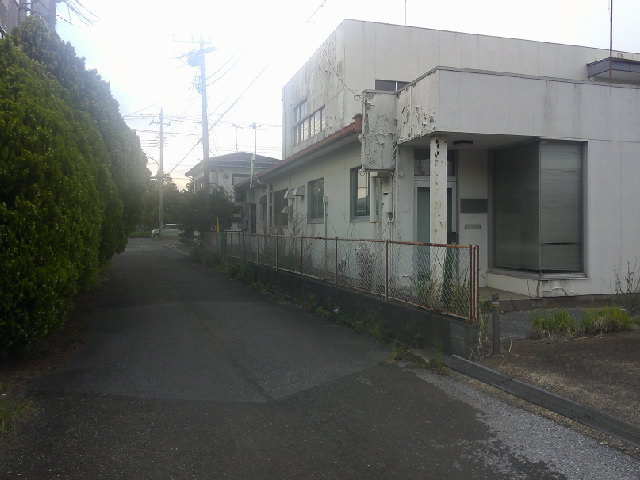 茂原市高師町３丁目の倉庫の周辺