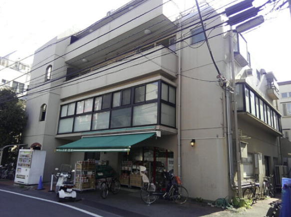 レジデンス初台の外観