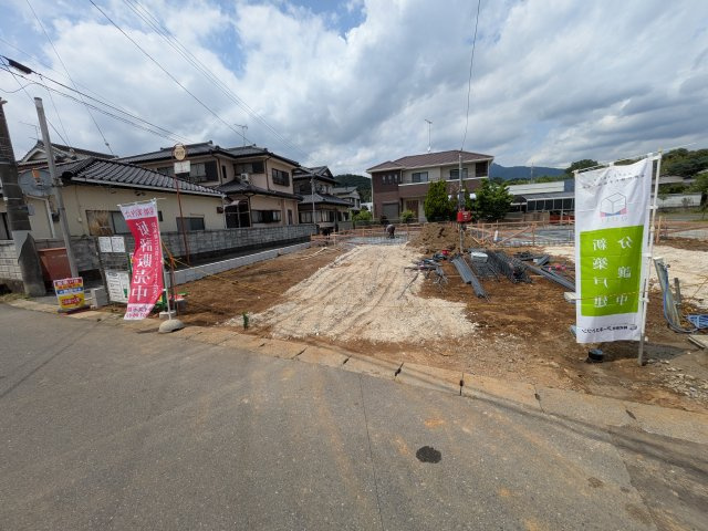 つくば市北条　第3　新築戸建て　1号棟の前面道路含む現地写真|写真だけでは伝わらない快適さを、ぜひ現地で体感しませんか？
即日見学可能です！平日のご案内も可能です♪
お気軽にお問合せまたはお電話ください！
0297-86-8370まで【リアライズ不動産】