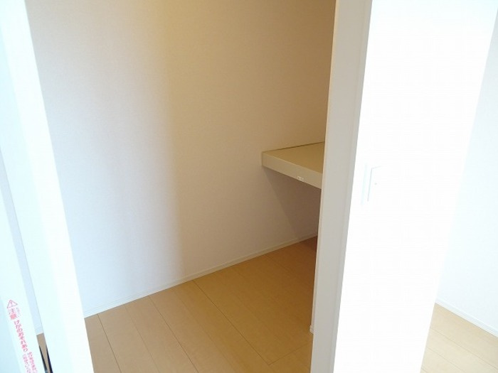 メルベイユクレイドルの収納|ウォークインクローゼット付いています。たっぷり収納できますよ