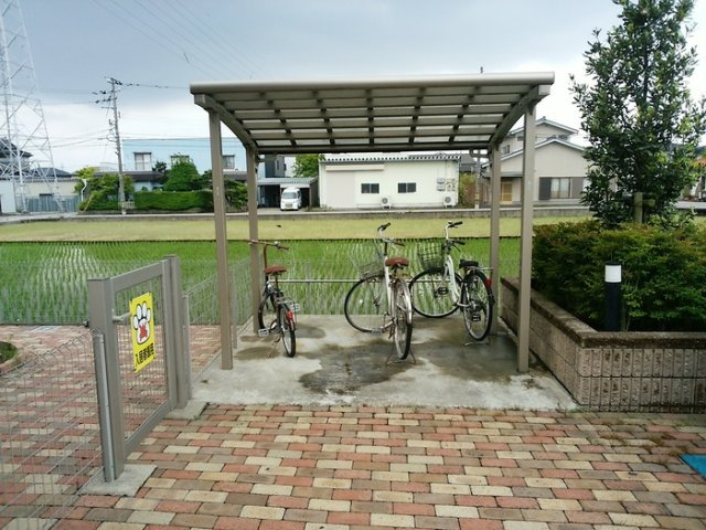 ガーデン ローリエ