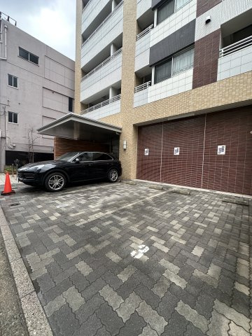 ライオンズ赤坂セントマークスの駐車場