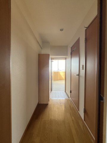 【内装】 | プレゼンス