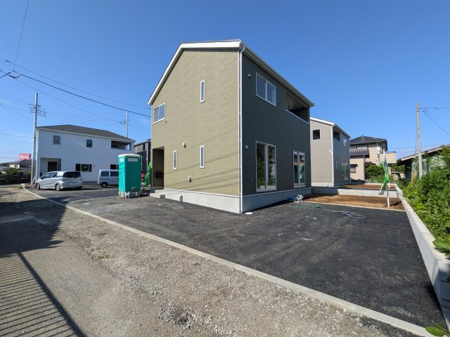 つくばみらい市小絹　第4　新築戸建て　5号棟の前面道路含む現地写真|写真だけでは伝わらない快適さを、ぜひ現地で体感しませんか？
即日見学可能です！平日のご案内も可能です♪
お気軽にお問合せまたはお電話ください！
0297-86-8370まで【リアライズ不動産】