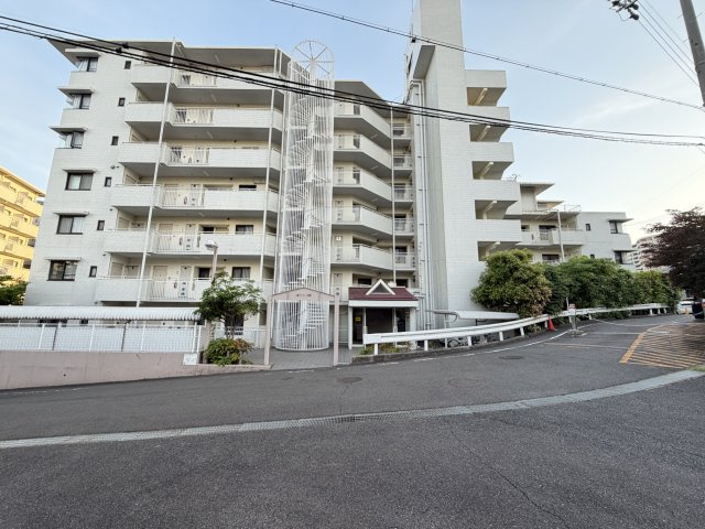 荘苑八事ビラージュ一番館