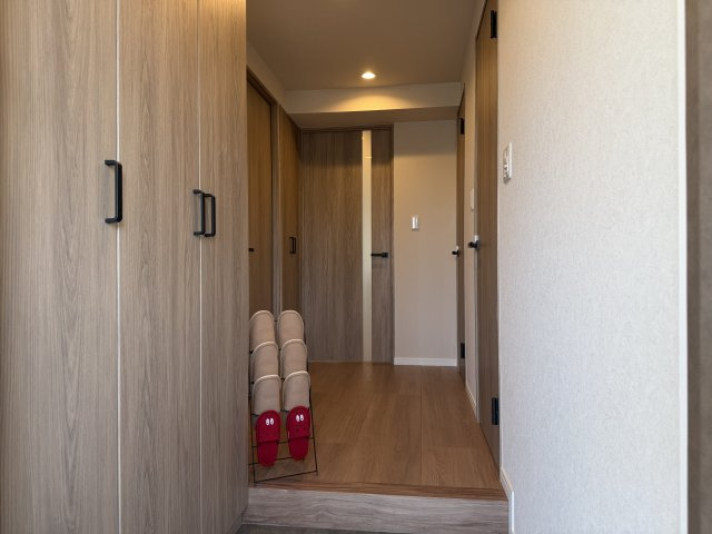 荘苑八事ビラージュ一番館の玄関