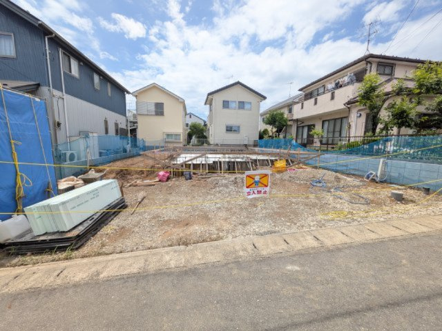 龍ケ崎市松葉　5期　新築戸建ての前面道路含む現地写真|陽当たりや敷地の広さをご確認できます！
お近くのモデルハウスで設備仕様をご確認できます！
本日のご見学も可能です♪
お気軽にお電話またはお問い合わせください。