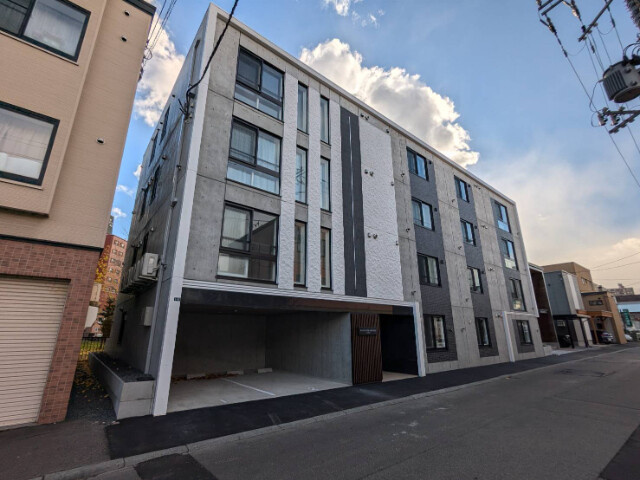 ＲＥＳＩＤＥＮＣＥ　ＳＨＩＮＭＥＩ　北円山