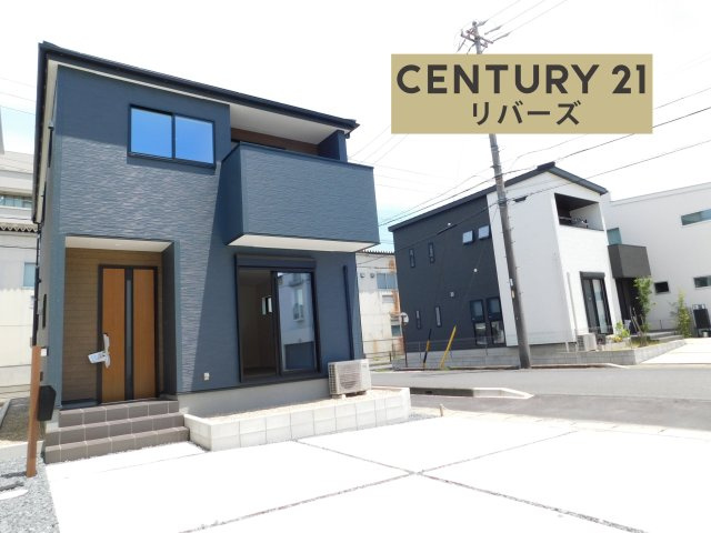 津島市立込町２丁目の新築一戸建の外観|☆２号棟☆　　新価格！！いつでもご案内出来ます♪（お問合せ当日、平日、水曜、夜間でもＯＫ）　開放感のある角地！　敷地４０．３９坪！　駐車並列２台ＯＫ！　ゆとりのある５ＬＤＫプラン！　南面に庭付き♪