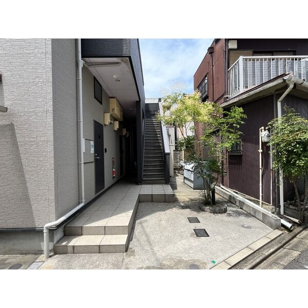 レクサス1439　名古屋市賃貸 仲介手数料無料のエントランス