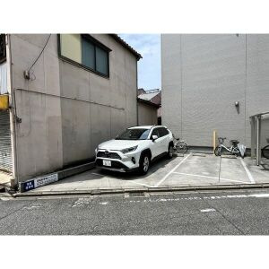 レクサス1439　名古屋市賃貸 仲介手数料無料の駐車場