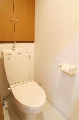 ※暖房便座は残置物です。