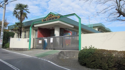 名瀬幼稚園まで700ｍ