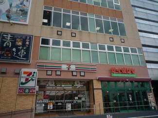 セブン-イレブン 横浜東戸塚駅東口店まで550ｍ