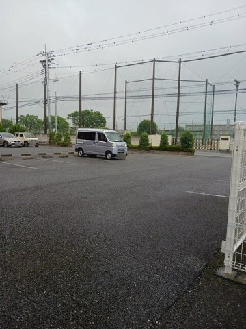 サンアレーの駐車場