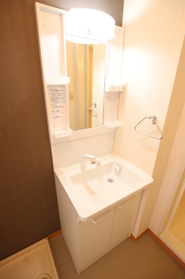 朝の支度もスムーズに出来る洗髪洗面化粧台