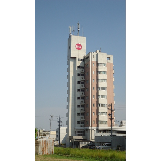 岐阜市萱場南１丁目のアパートの外観