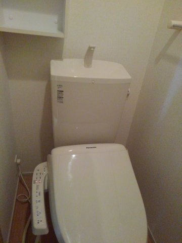 シャイニングのトイレ|コンパクトで使いやすいトイレです