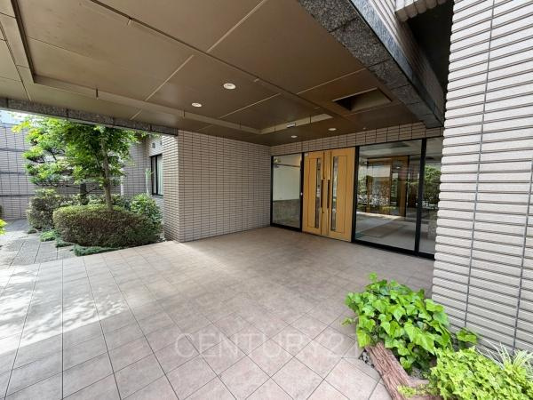 サーパス高崎駅前のエントランス