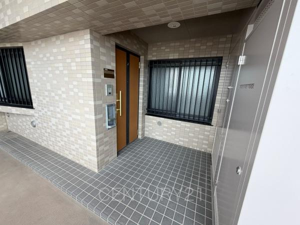 サーパス高崎駅前の玄関