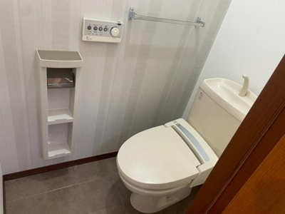 【トイレ】 | プラージュ | ウォシュレット機能付きのトイレです。