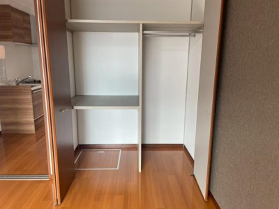 【収納】 | プラージュ | 奥には高さのある収納スペースがあります。