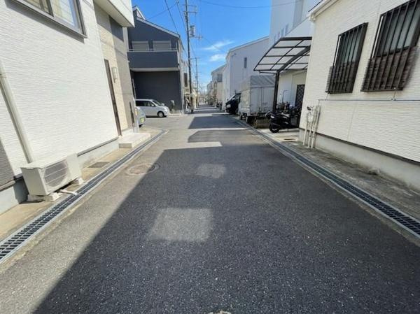 【前面道路含む現地写真】