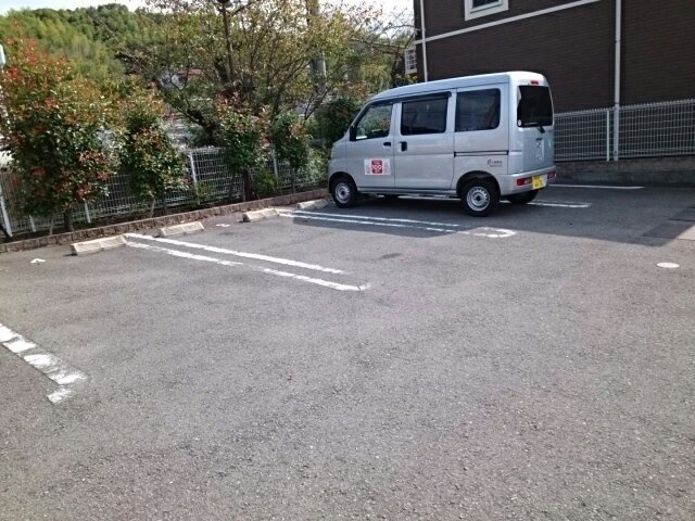 グレイスの駐車場