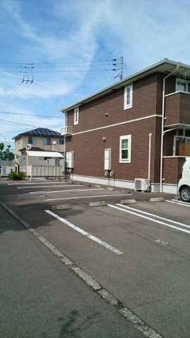 マラマ　Ａの駐車場