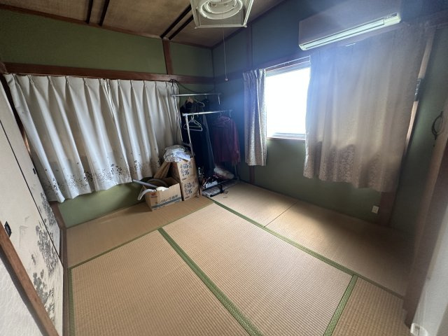 泉北郡忠岡町忠岡東２丁目１３－２２の和室