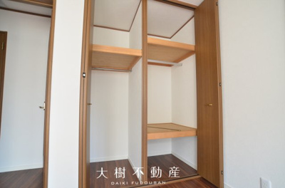 【洋室】 | 綾瀬市上土棚北2丁目　中古戸建て【仲介手数料無料】 | 2階　洋室2（6.0帖）クローゼット