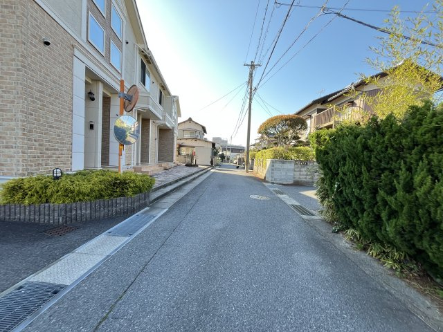 Ｐｉｎｅ　Ｃｏｕｒｔの周辺