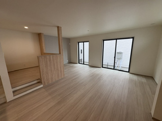 【居間・リビング】 | 新松戸6丁目　大型分譲地　全14棟 | こちらの居間で趣味の時間をお楽しみください