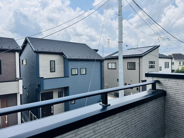 八王子市　石川町　新築一戸建てのバルコニー|～南向きで陽当たりの良いバルコニー　洗濯物がよく乾きそうです～