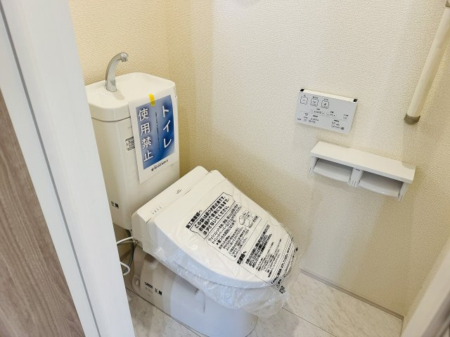 八王子市　石川町　新築一戸建てのトイレ|～暖房温水洗浄機能付きトイレ　冬場は特に嬉しい機能ですね～