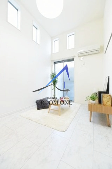 パークヒルズ白楽の居間・リビング|洋室のお部屋です。（家具・小物はイメージです）