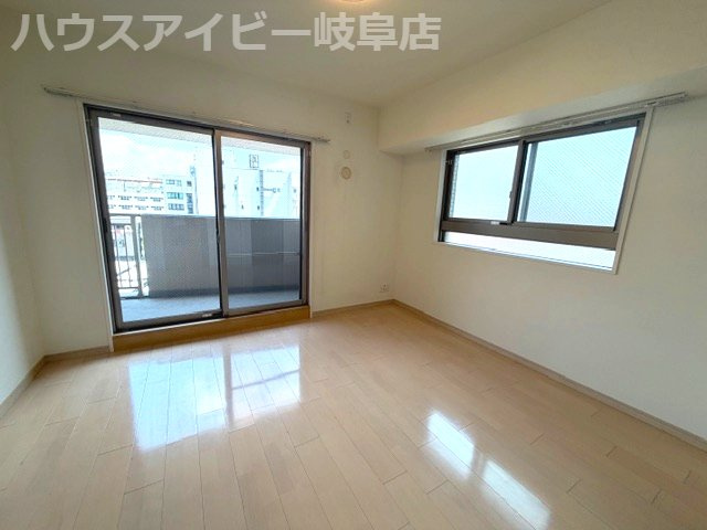 【洋室】の画像