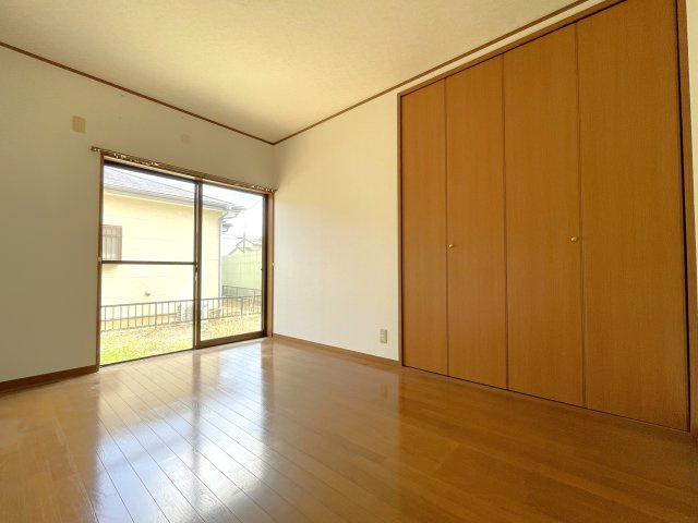 高信貸家の洋室